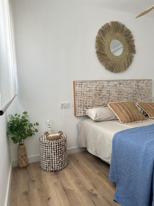 A 20 M De Playa Apartment Almería